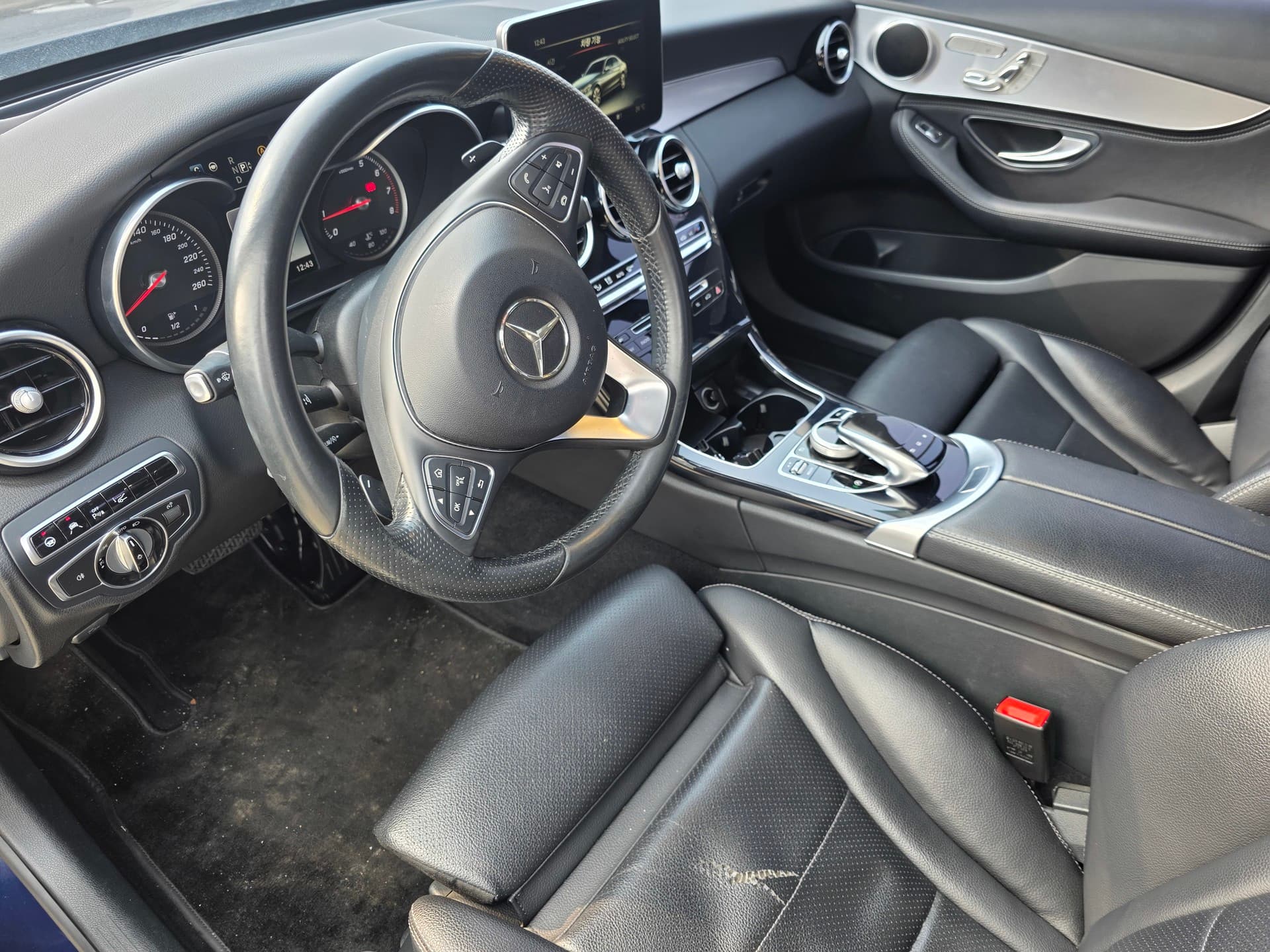 2015 Mercedes-Benz C200