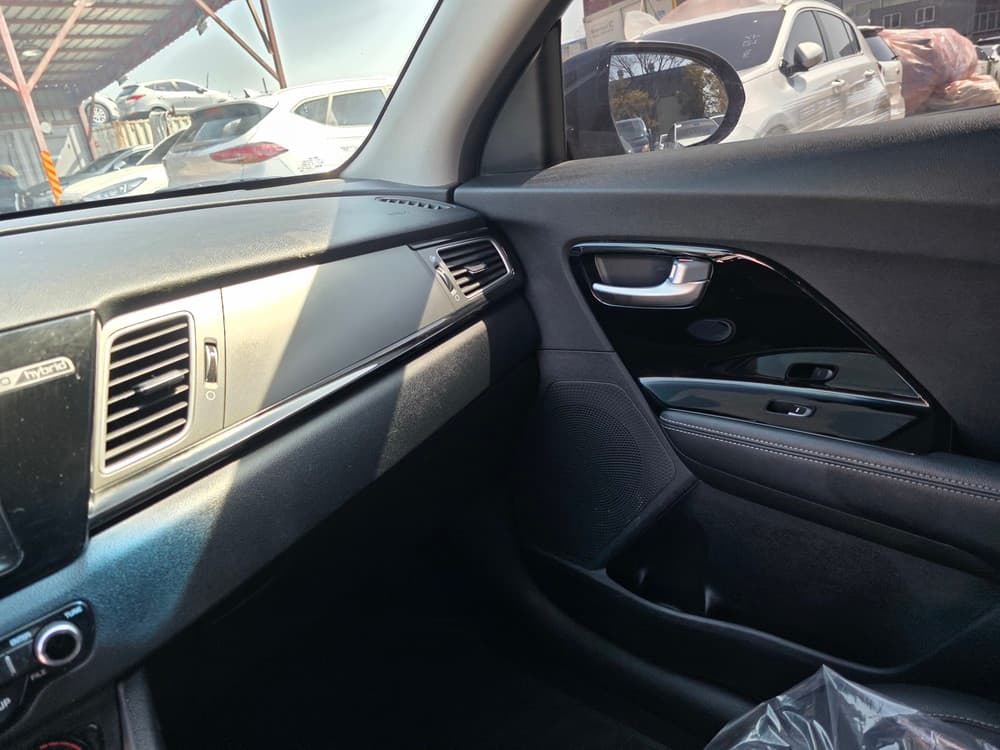 2018 Kia NIRO HYBRID